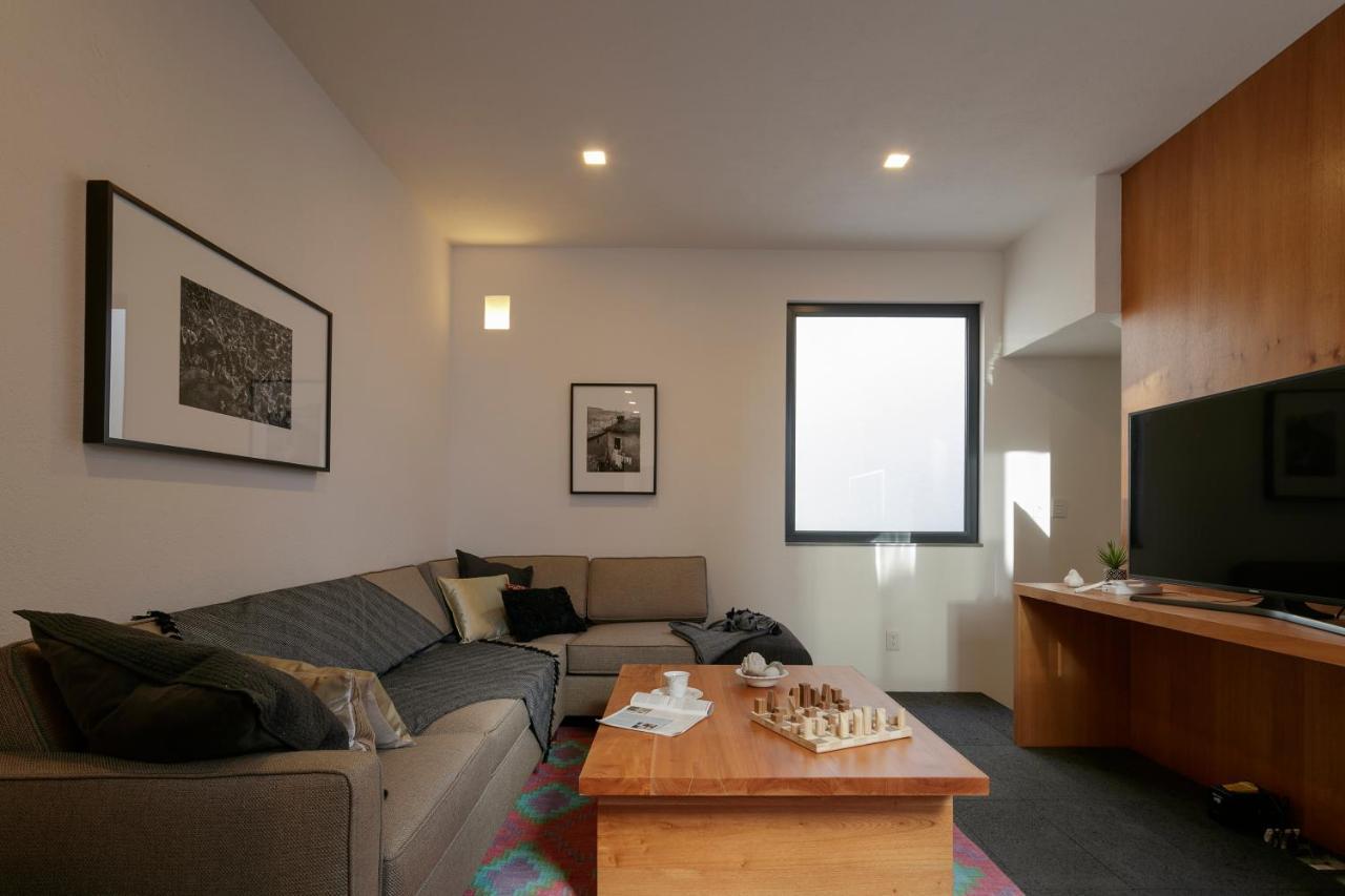 Suites Everness Guadalajara Exteriör bild